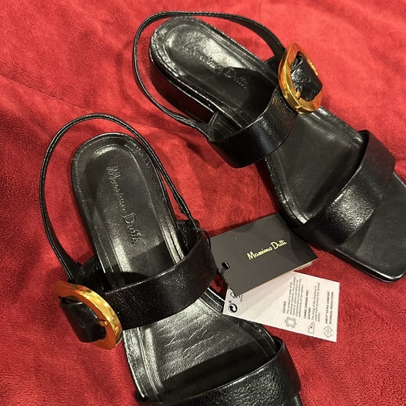 Massimo Dutti LEATHER SANDALS WITH BUCKLE DETAIL - Picture 2 of 8